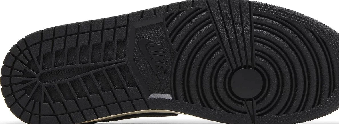 Jordan OG Low Retro Mocha 1 0514